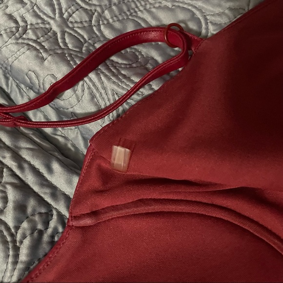 Red body con midi dress - Picture 11 of 12